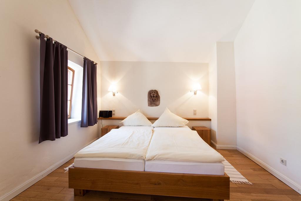 Weingut&Gästehaus GiwerGreif Wasserliesch Zimmer foto