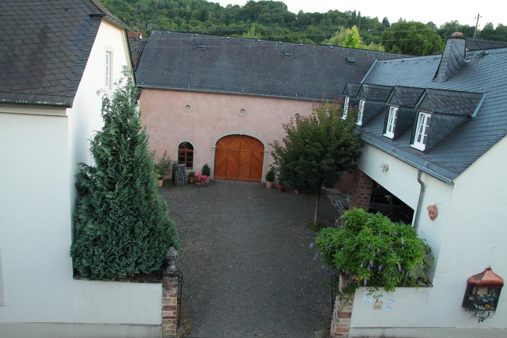 Weingut&Gästehaus GiwerGreif Wasserliesch Exterior foto